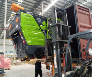 出荷状況の更新：スイーパーは完全な保護梱包でインドのムンバイに発送されました